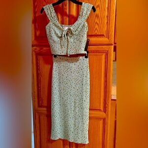 Juniors 2 piece Small (3-5)